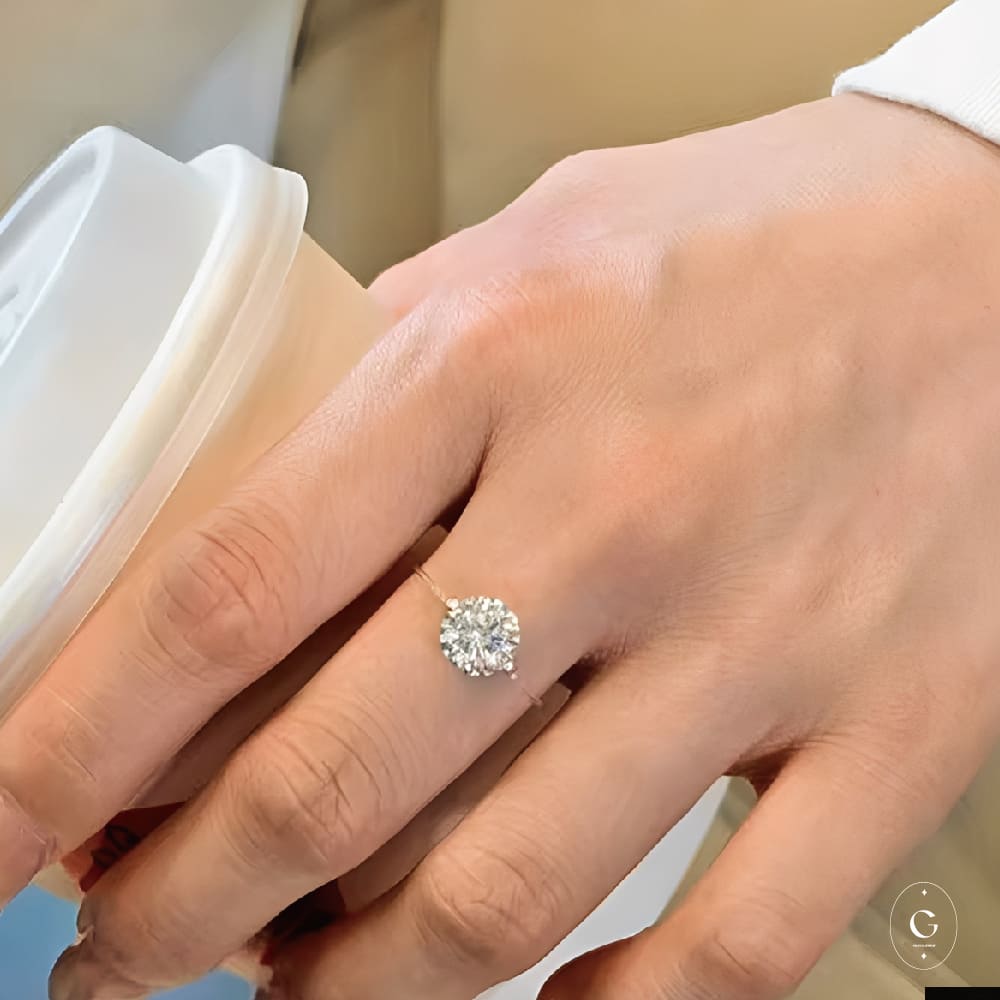 Moonlight Moissanite Invisible Ring
