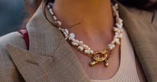 The Best Ways to Style Pearl Jewelry for the Festive Season 2024