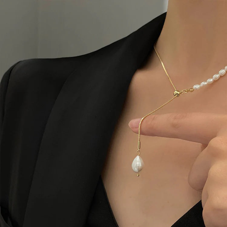 Lustrous freshwater pearls in the Golden Dream Pearl Jewelry