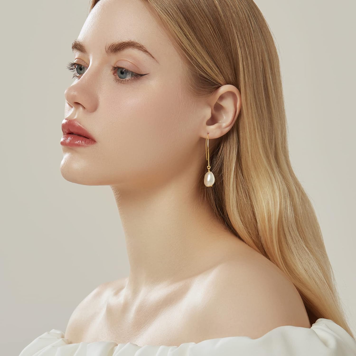 "Teardrop of Goddess" Pearl Hoop Earrings