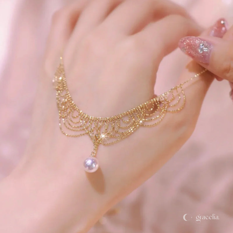 crowne_pearl_necklace 1